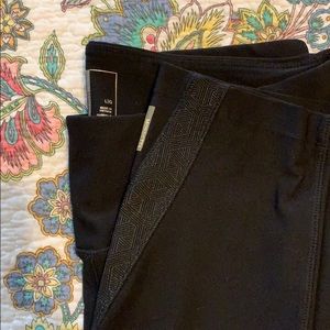 Mondetta Yoga Capri w mesh/patterned leg